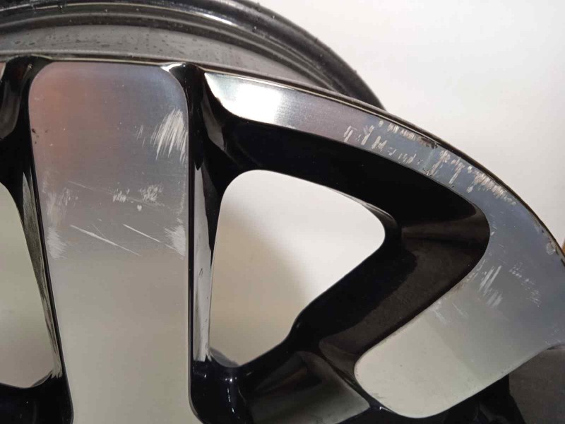 Recambio de llanta para citroën c4 cactus feel edition referencia OEM IAM 9800494077  98004940ZR