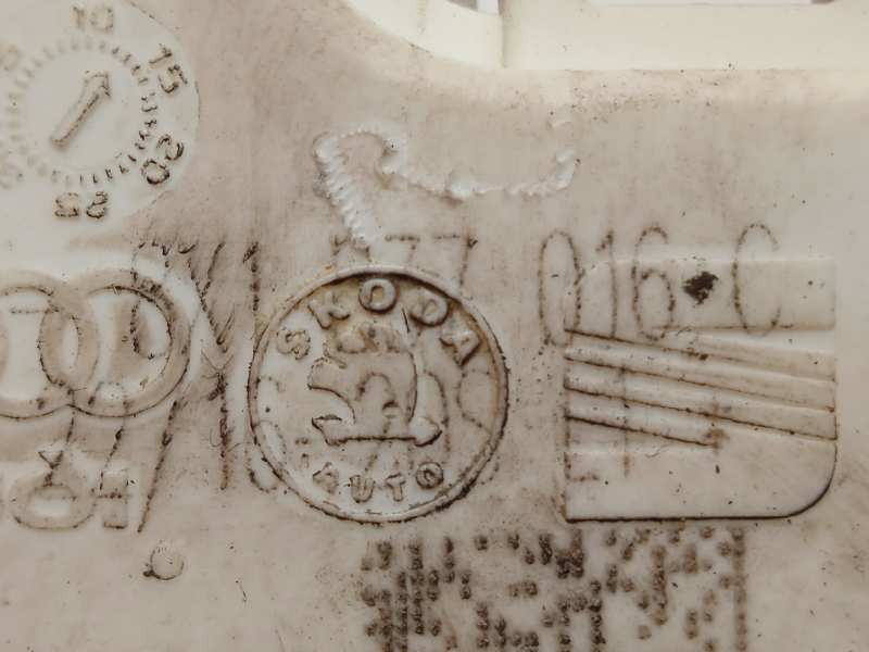 Recambio de cerradura puerta delantera derecha para audi a4 avant (8w5) 2.0 16v tdi referencia OEM IAM 8X1837016C  