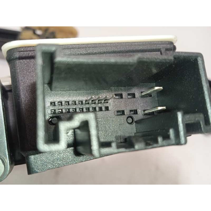 Recambio de elevalunas delantero derecho para volkswagen polo advance referencia OEM IAM 2G4837462B 0130822064 2Q1959882