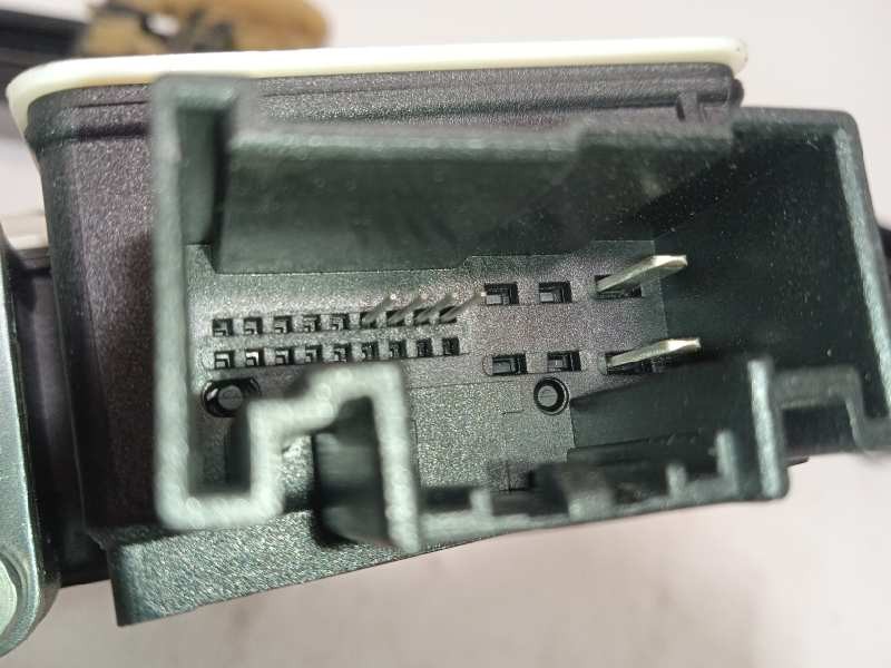 Recambio de elevalunas delantero derecho para volkswagen polo advance referencia OEM IAM 2G4837462B 0130822064 2Q1959882