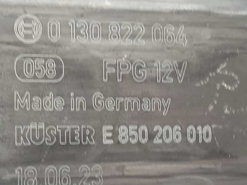Recambio de elevalunas delantero derecho para volkswagen polo advance referencia OEM IAM 2G4837462B 0130822064 2Q1959882