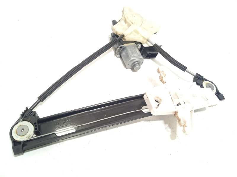 Recambio de elevalunas trasero derecho para volkswagen polo advance referencia OEM IAM 2G6839462C 0130822694 5Q0959812D