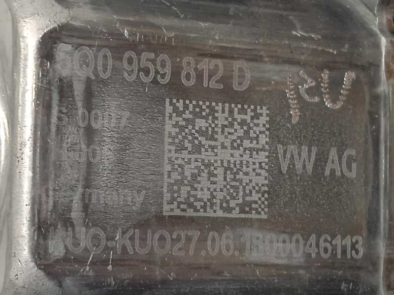 Recambio de elevalunas trasero derecho para volkswagen polo advance referencia OEM IAM 2G6839462C 0130822694 5Q0959812D