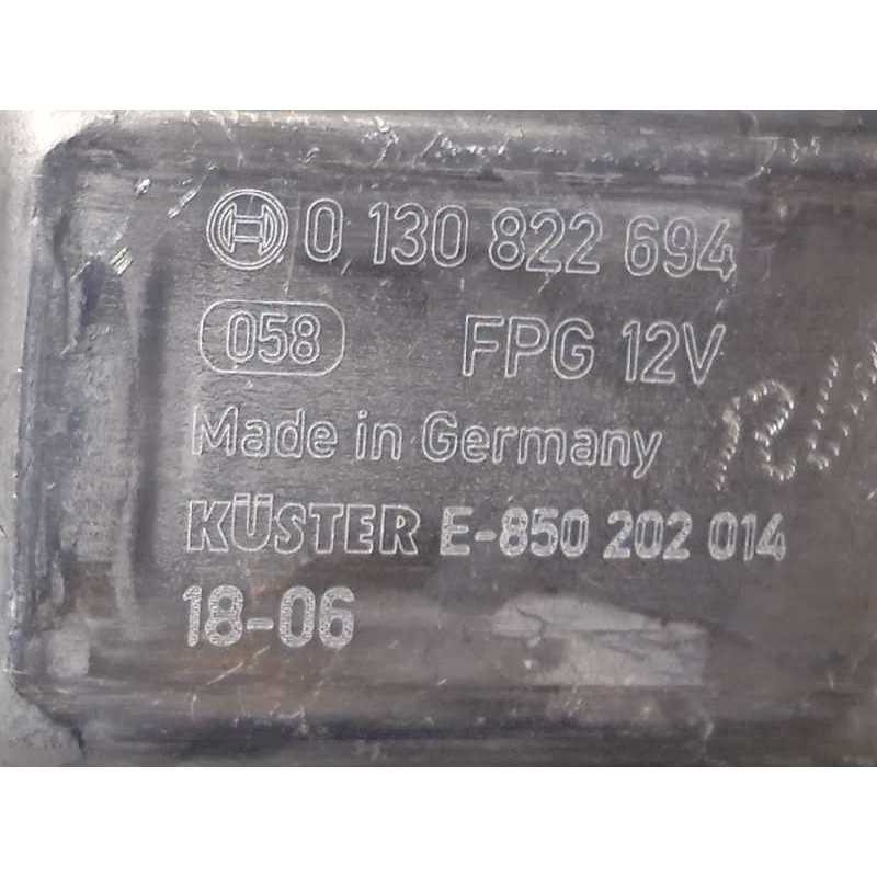 Recambio de elevalunas trasero derecho para volkswagen polo advance referencia OEM IAM 2G6839462C 0130822694 5Q0959812D