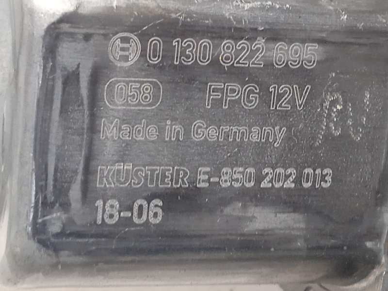 Recambio de elevalunas trasero izquierdo para volkswagen polo advance referencia OEM IAM 2G6839461C 0130822695 5Q0959811D