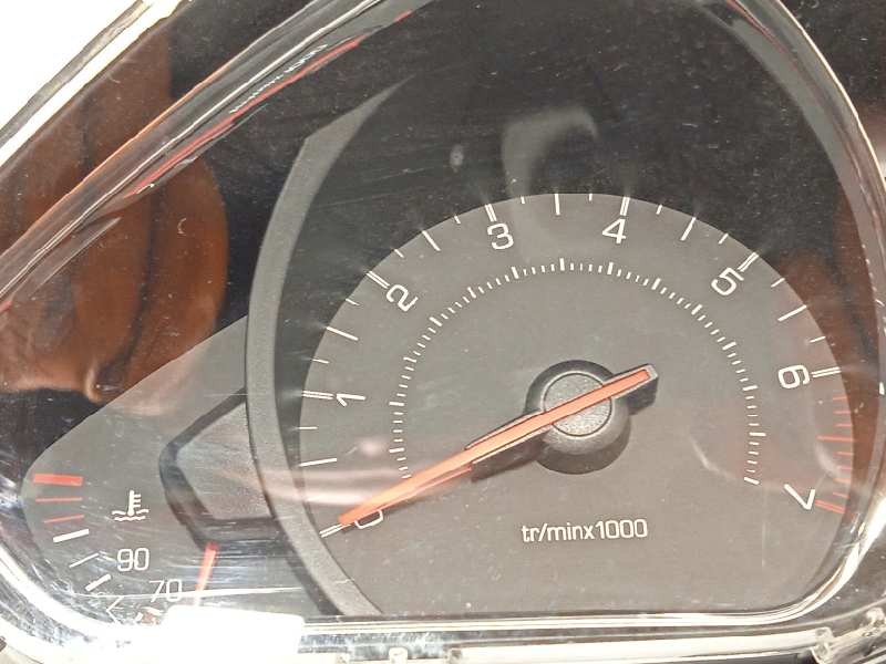 Recambio de cuadro instrumentos para peugeot 208 active referencia OEM IAM 9801904780  