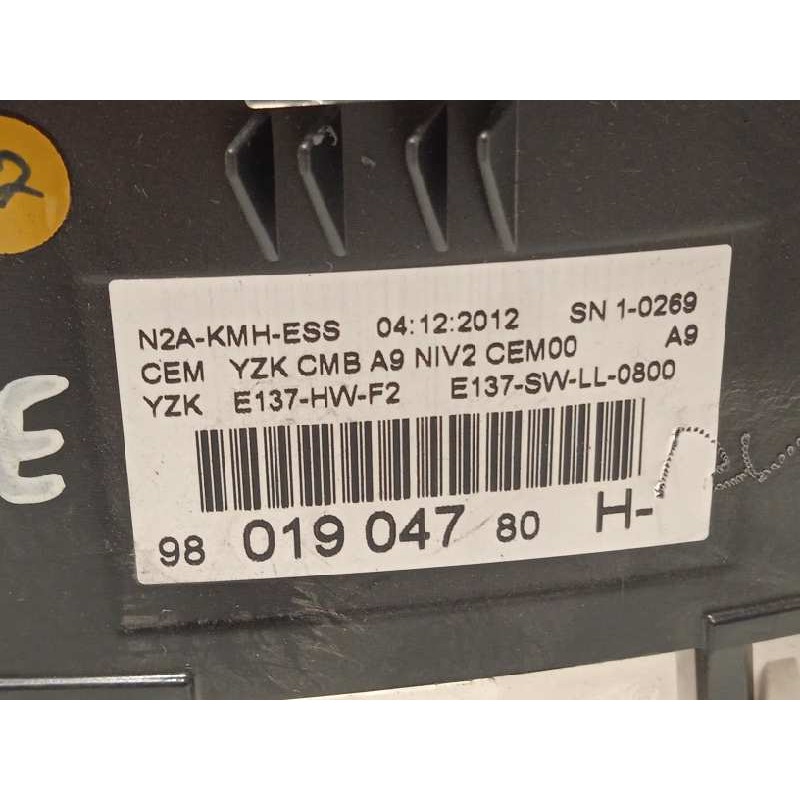 Recambio de cuadro instrumentos para peugeot 208 active referencia OEM IAM 9801904780  