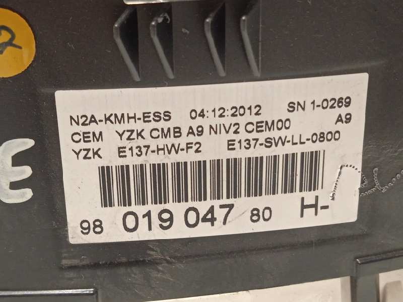 Recambio de cuadro instrumentos para peugeot 208 active referencia OEM IAM 9801904780  