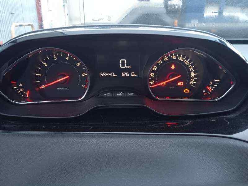 Recambio de cuadro instrumentos para peugeot 208 active referencia OEM IAM 9801904780  