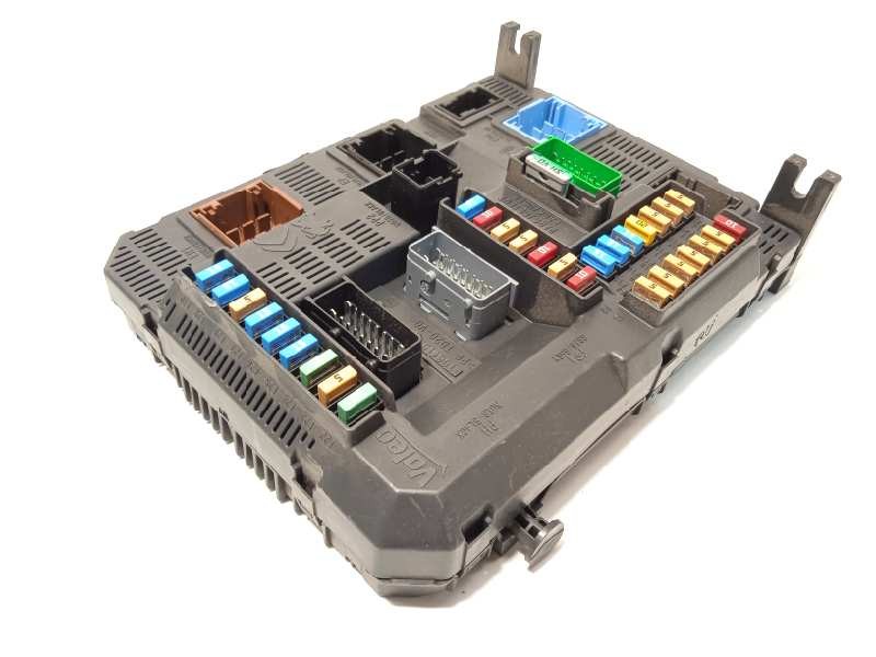 Recambio de caja reles / fusibles para peugeot 208 style referencia OEM IAM 9807531680  1612139080