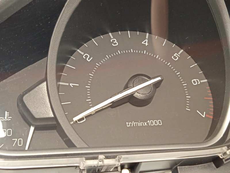 Recambio de cuadro instrumentos para peugeot 208 style referencia OEM IAM 9813848780  