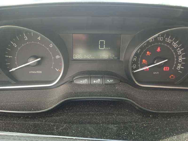 Recambio de cuadro instrumentos para peugeot 208 style referencia OEM IAM 9813848780  