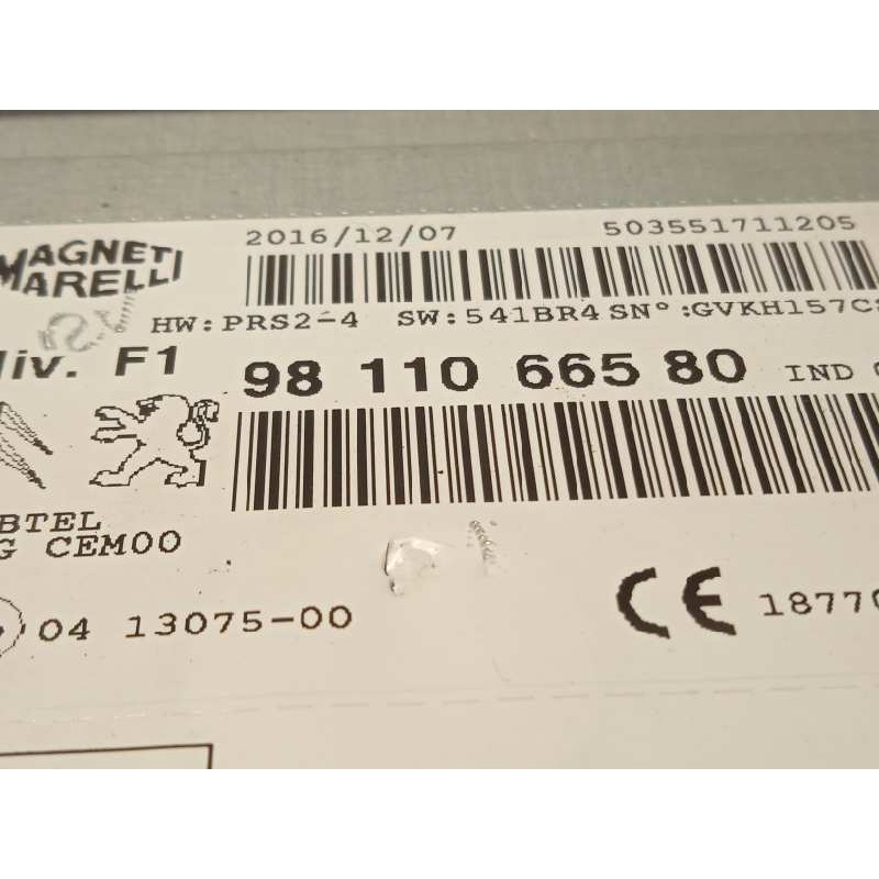 Recambio de sistema audio / radio cd para peugeot 208 style referencia OEM IAM 9811066580  