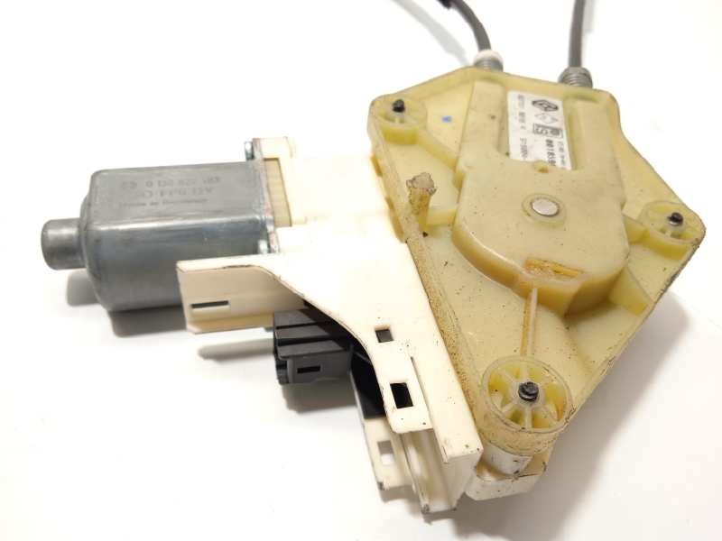 Recambio de elevalunas trasero izquierdo para renault fluence dynamique referencia OEM IAM 827210016R  827310012R