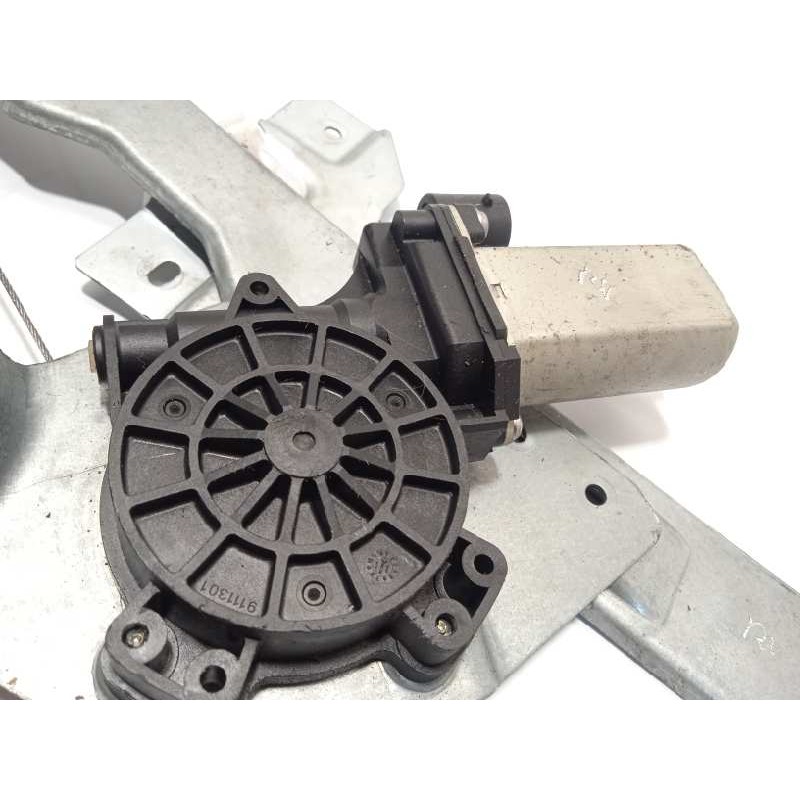 Recambio de elevalunas delantero izquierdo para dacia sandero laureate referencia OEM IAM 8200733829  