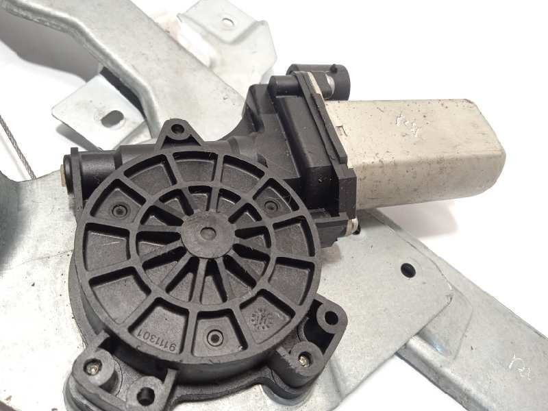 Recambio de elevalunas delantero izquierdo para dacia sandero laureate referencia OEM IAM 8200733829  