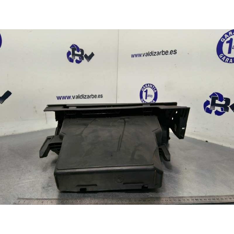 Recambio de guantera para renault megane iii coupe dynamique referencia OEM IAM 681080020R  