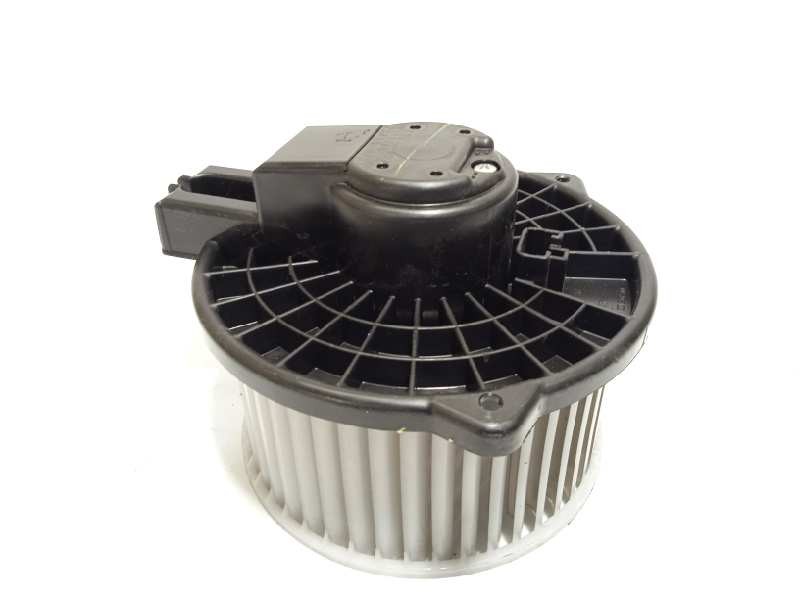 Recambio de motor calefaccion para mazda 3 lim. () 1.5 16v cat referencia OEM IAM HB111D65102  8727000701