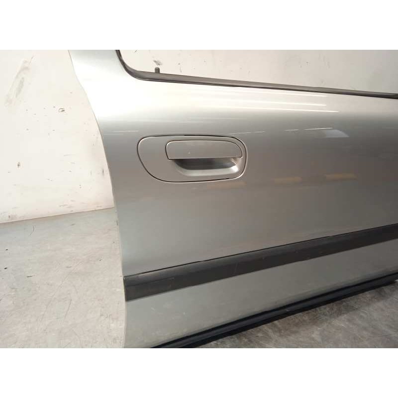 Recambio de puerta delantera derecha para volvo s60 berlina 2.4 d referencia OEM IAM 30796487  