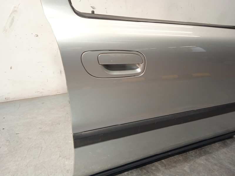 Recambio de puerta delantera derecha para volvo s60 berlina 2.4 d referencia OEM IAM 30796487  