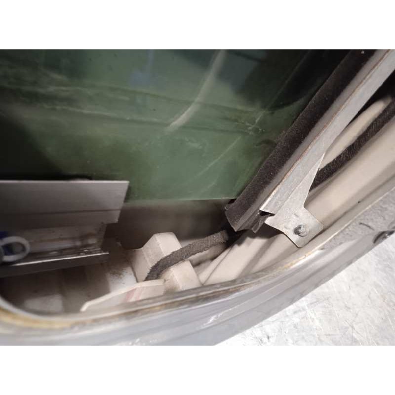Recambio de puerta delantera derecha para volvo s60 berlina 2.4 d referencia OEM IAM 30796487  