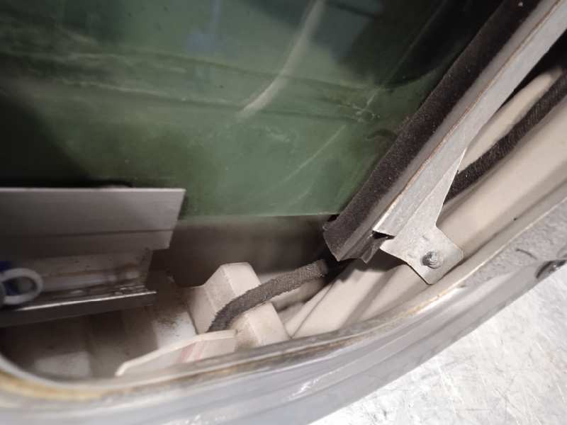 Recambio de puerta delantera derecha para volvo s60 berlina 2.4 d referencia OEM IAM 30796487  