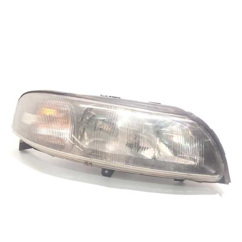 Recambio de faro derecho para volvo v70 familiar 2.4 (125kw) referencia OEM IAM 8620687  89004806