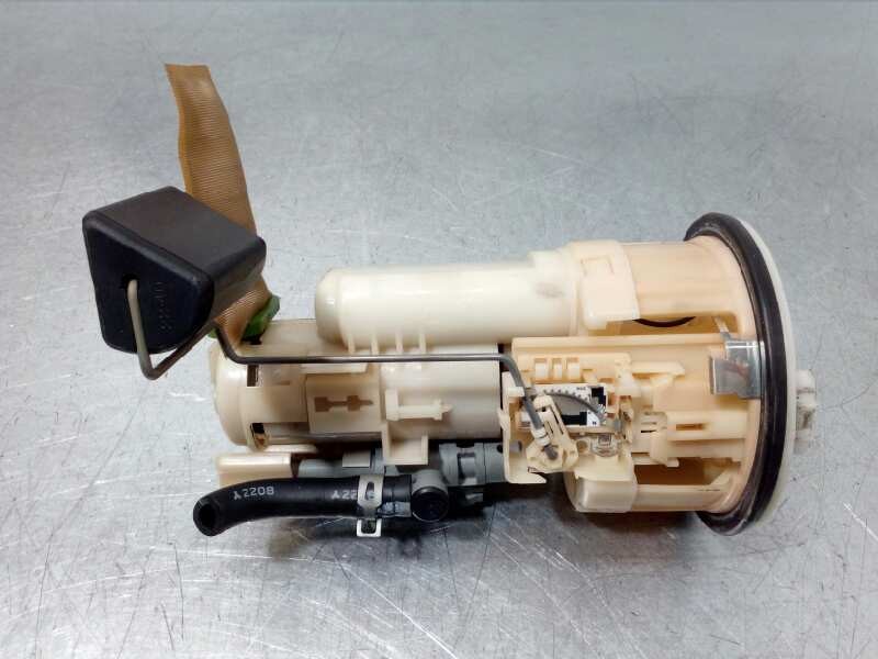 Recambio de bomba combustible para lexus rx300 (mcu15) luxury referencia OEM IAM 7702048041  1019616821