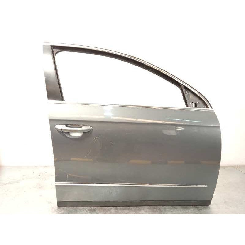 Recambio de puerta delantera derecha para volkswagen passat berlina (3c2) 2.0 tdi referencia OEM IAM 3C4831056J  