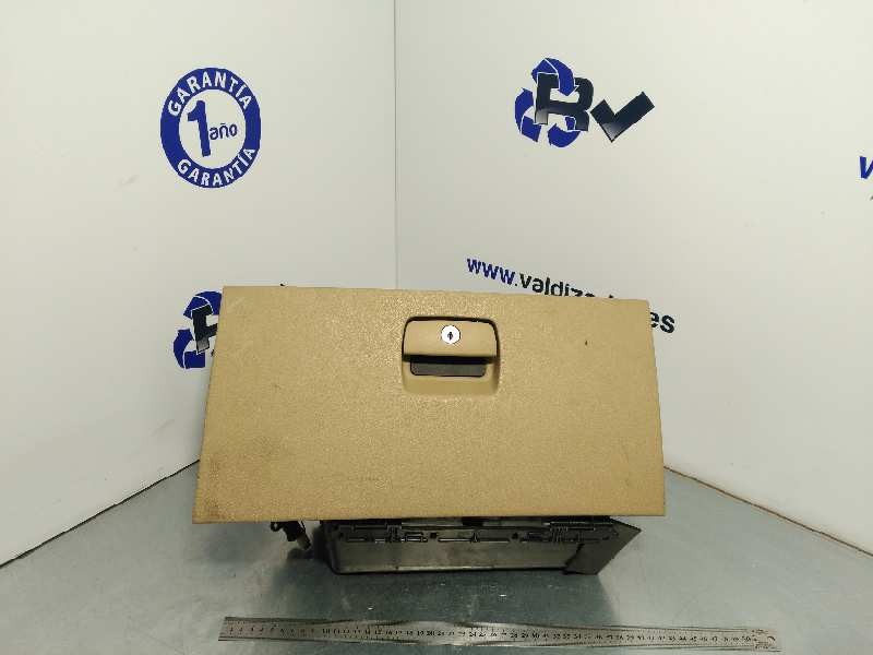 Recambio de guantera para cadillac srx v6 elegance referencia OEM IAM 22800347  