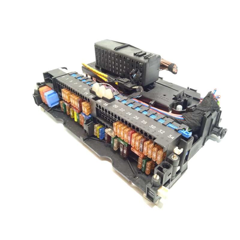 Recambio de caja reles / fusibles para bmw x3 (e83) 2.0d referencia OEM IAM 8364542  
