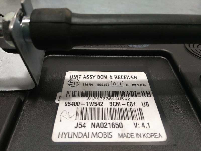 Recambio de modulo electronico para kia rio basic referencia OEM IAM 954001W542  