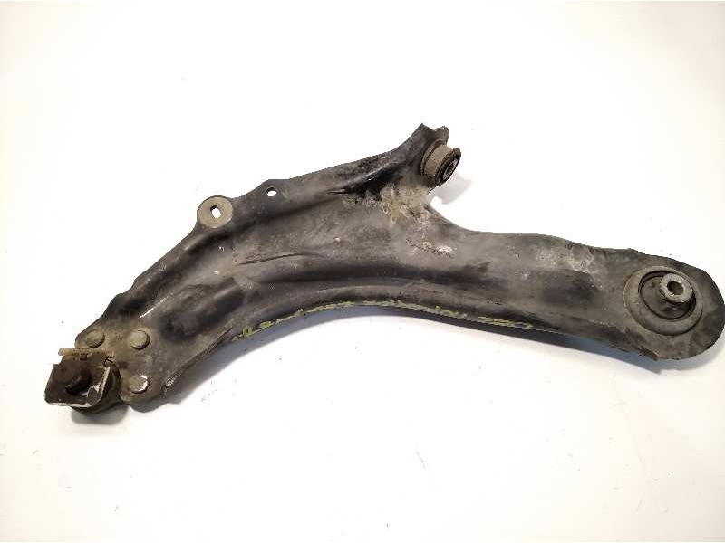 Recambio de brazo suspension inferior delantero izquierdo para renault kangoo profesional referencia OEM IAM 8200586561  