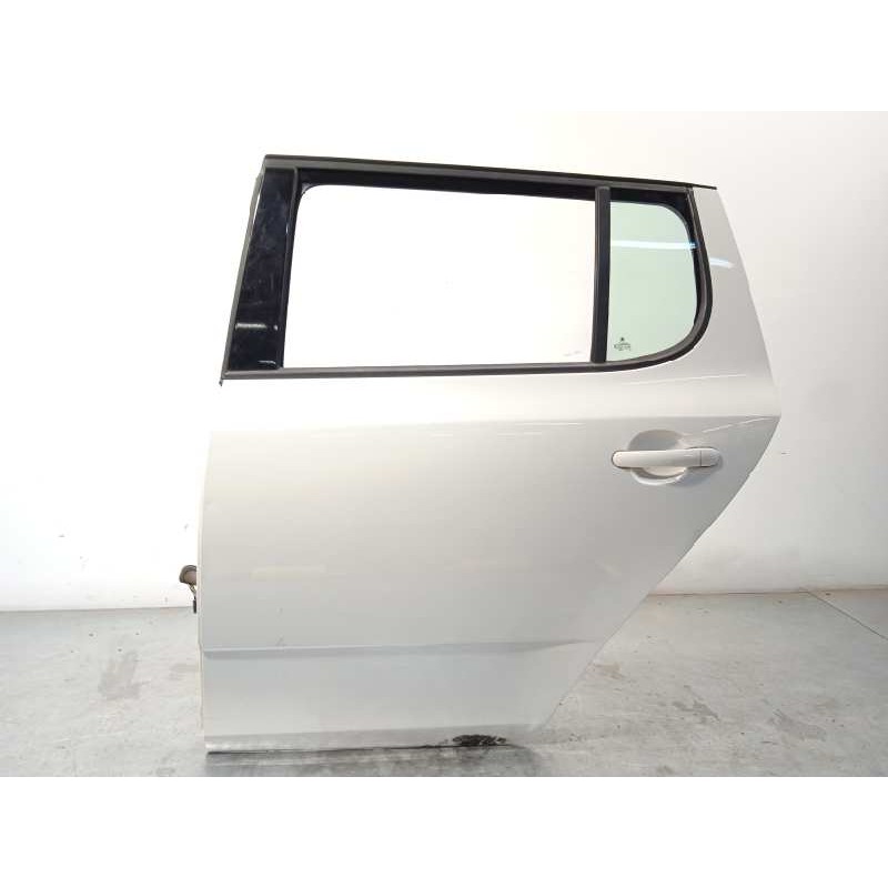 Recambio de puerta trasera izquierda para skoda fabia (5j2 ) elegance referencia OEM IAM 5J6833055  