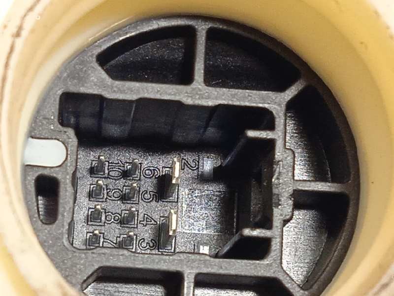 Recambio de elevalunas delantero derecho para toyota avensis (t27) executive referencia OEM IAM 8571005050D 977556108 8570102010