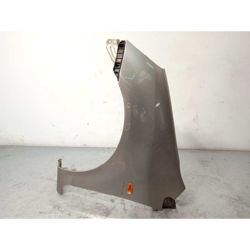 Recambio de aleta delantera izquierda para honda stream (rn1/3) 2.0i es referencia OEM IAM 60261S7A000ZZ  