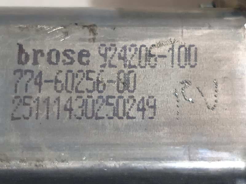 Recambio de elevalunas delantero derecho para porsche panamera 4 s referencia OEM IAM 924206100  7746025600