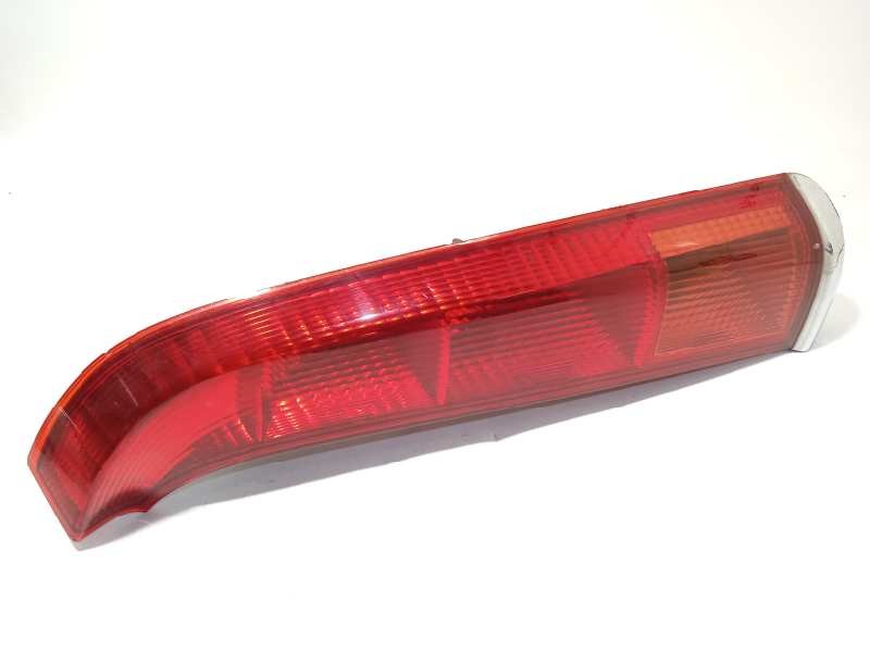 Recambio de piloto trasero derecho para honda stream (rn1/3) 2.0i es referencia OEM IAM 33501S7A003  