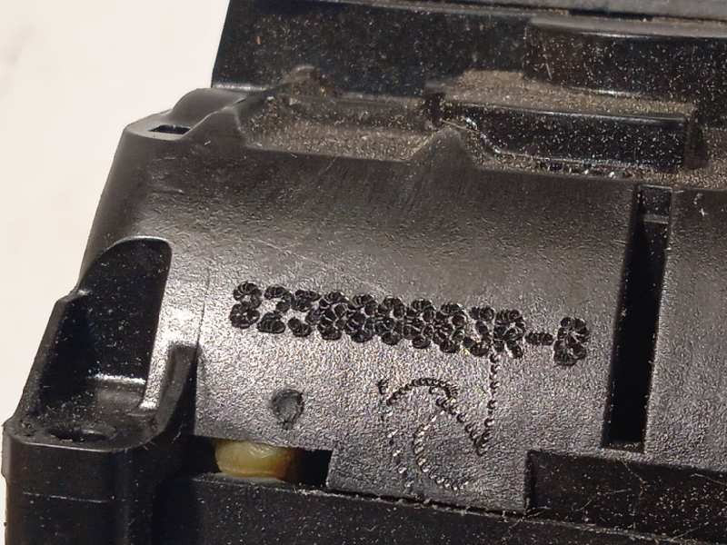 Recambio de cerradura puerta trasera derecha para renault laguna iii 1.5 dci diesel referencia OEM IAM 825000003R  