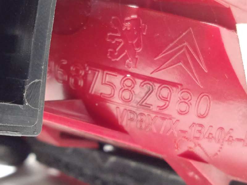 Recambio de piloto trasero derecho interior para citroën c5 berlina exclusive referencia OEM IAM 9687582980  