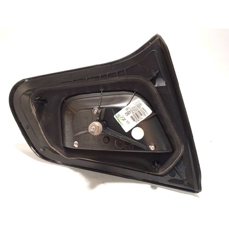 Recambio de piloto trasero derecho interior para citroën c3 tonic referencia OEM IAM 9685225480  
