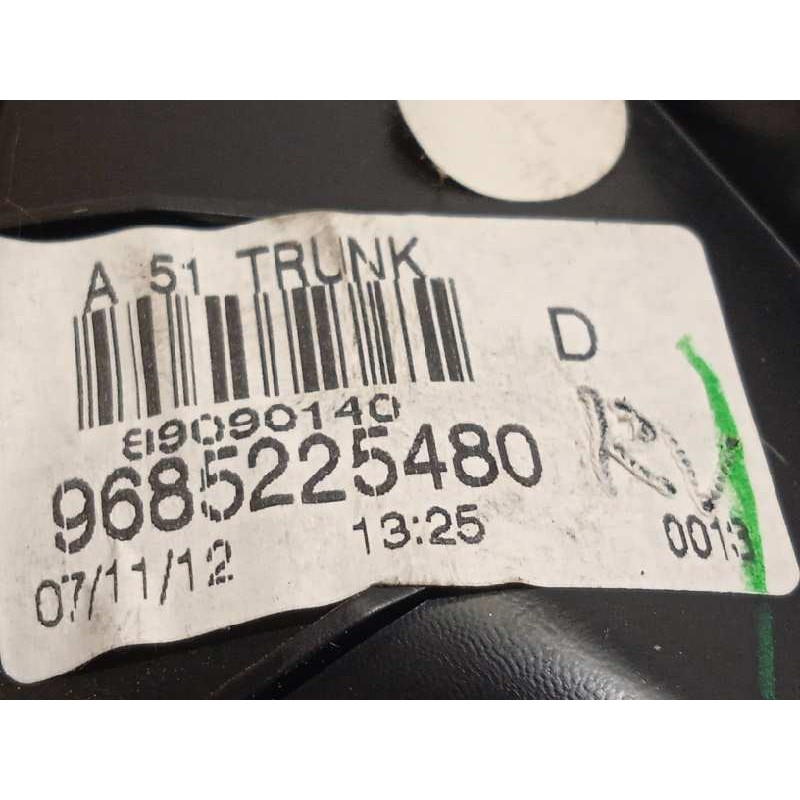 Recambio de piloto trasero derecho interior para citroën c3 tonic referencia OEM IAM 9685225480  