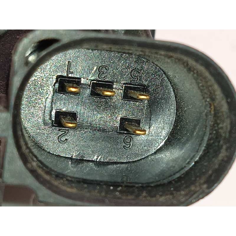 Recambio de valvula egr para volkswagen crafter caja cerrada 2.5 tdi dpf referencia OEM IAM 076131501B  