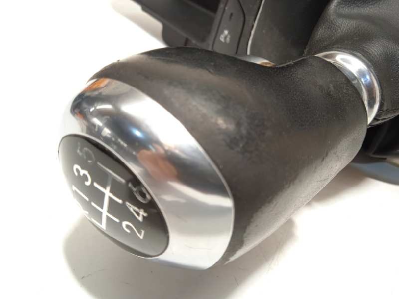Recambio de palanca cambio para hyundai i30 (gd) style referencia OEM IAM 43700A5600RY  