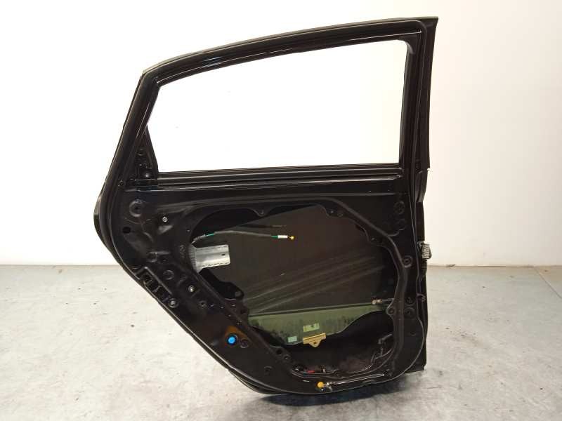 Recambio de puerta trasera izquierda para hyundai i30 (gd) style referencia OEM IAM 77003A6000  