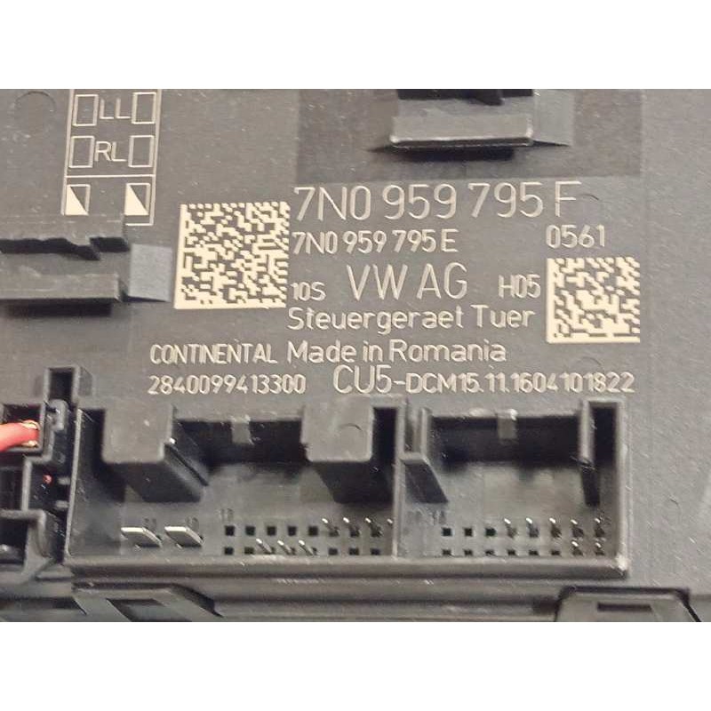 Recambio de elevalunas trasero derecho para skoda yeti 1.2 tsi referencia OEM IAM 5L0839402B 7N0959795F 5L0959812A