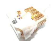 Recambio de caja reles / fusibles para toyota auris active referencia OEM IAM 8273012X70A   2