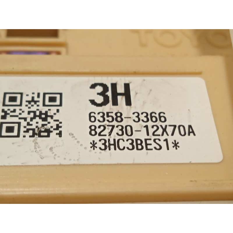 Recambio de caja reles / fusibles para toyota auris active referencia OEM IAM 8273012X70A  