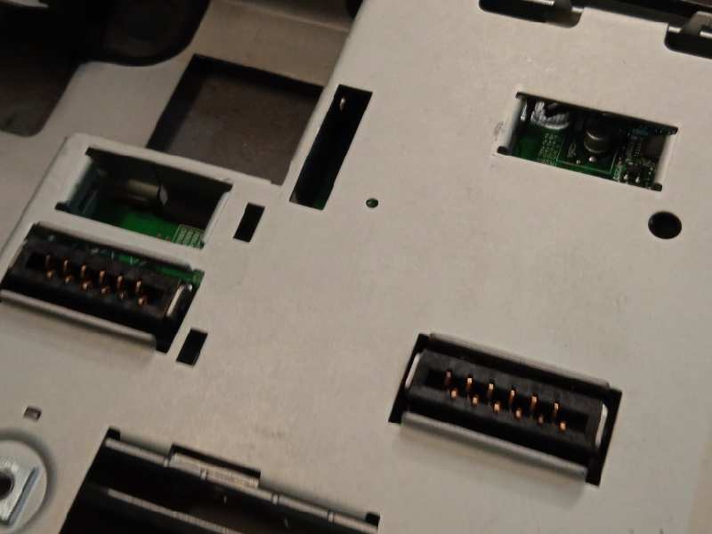 Recambio de antena para volvo xc90 d5 referencia OEM IAM 8651014  30679255