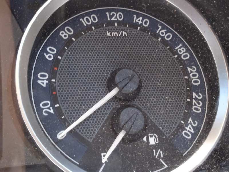 Recambio de cuadro instrumentos para toyota auris active referencia OEM IAM 838000ZV61  